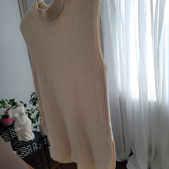 oversized sweater vest - Picture 2 of 3
